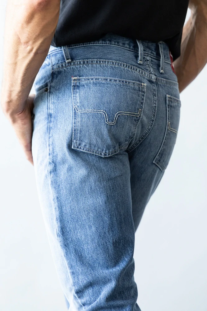 Kimes Ranch Jeans - styl James Mid Wash
